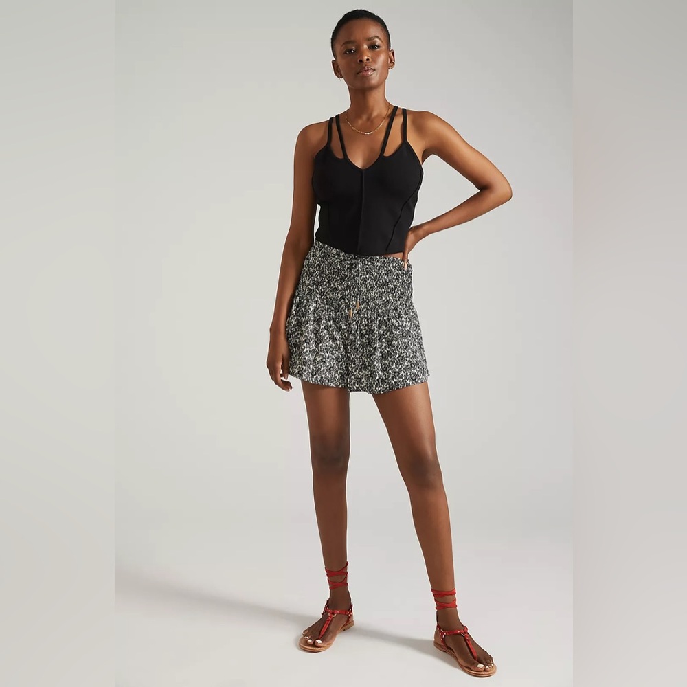 Bishop + Young Anthropologie Smocked Floral Flowy Skort Shorts Black + White M